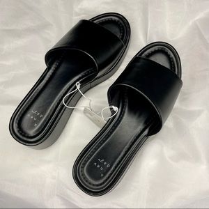 BRAND NEW WEDGE HEELS